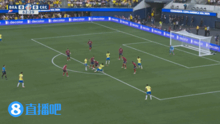 帕奎塔本场比赛数据：5次射门、0次命中、1次命中、2次关键传球、6次抢断 全场最高8.4分