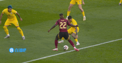 开幕之夜！三名英超中场球员B西特、B费和蒂莱曼斯当晚打入欧洲杯首球