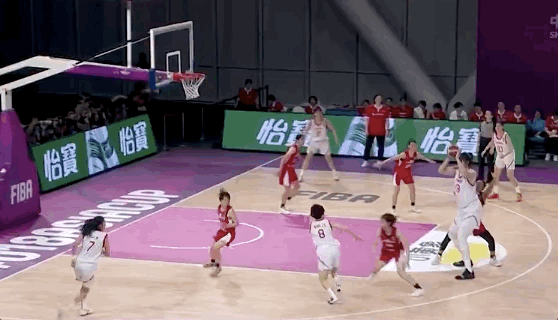 U18女篮亚洲杯赛报：张子宇砍下44+14+5 中国97-81击败日本锁定小组第一！