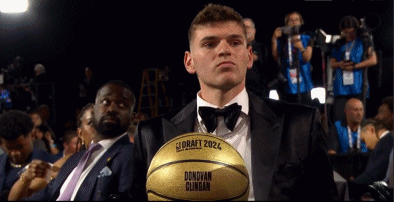 终于轮到我了！克林根 最热门的1号秀 被开拓者队以7号秀选中