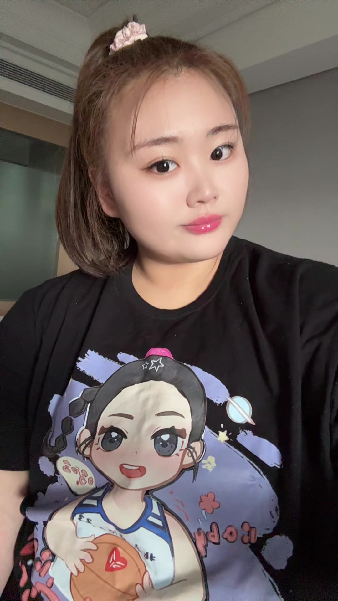 大宝贝！刘禹彤晒自拍视频：又是努力的一天