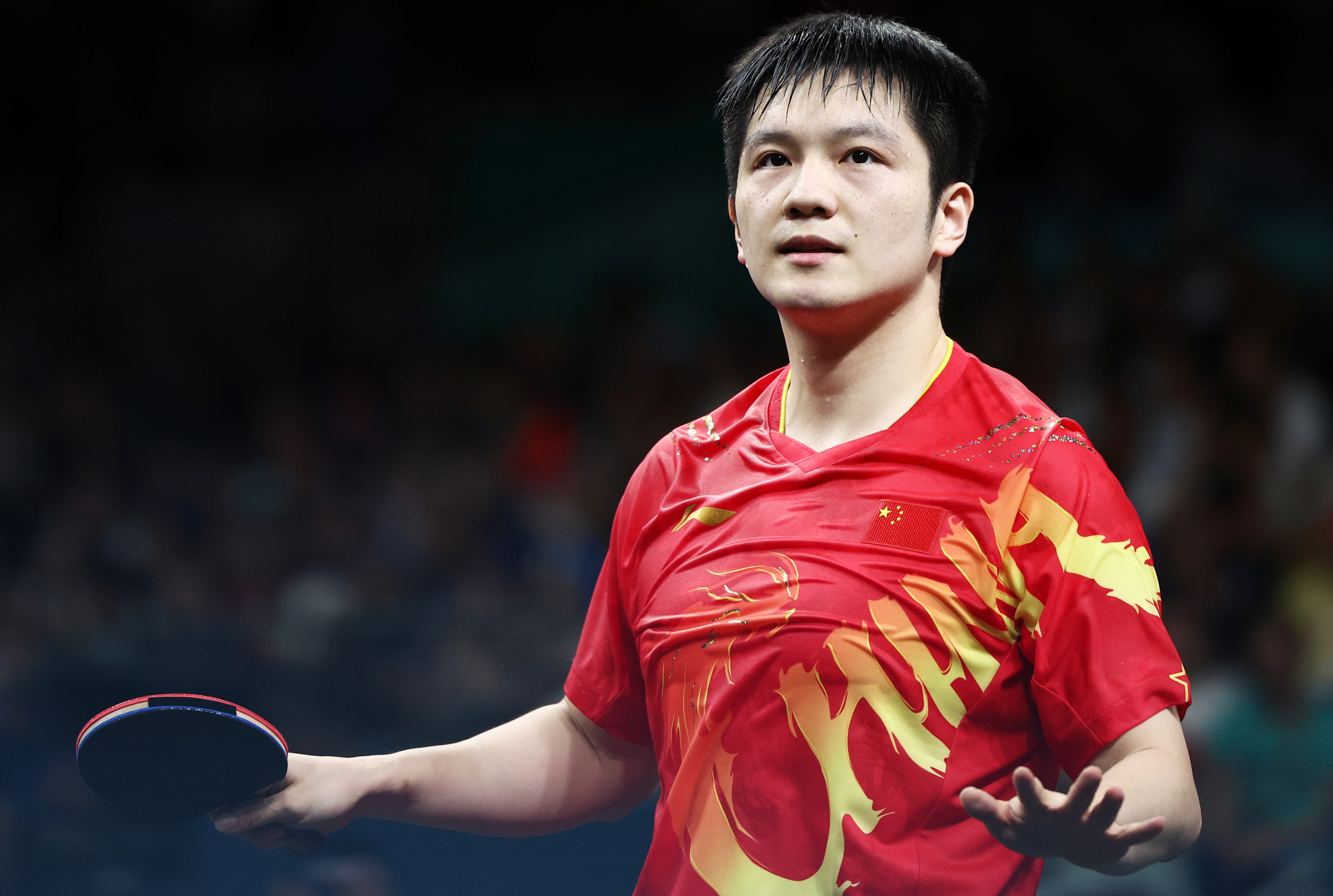 死忠皇马球迷!樊振东夺金模仿姆巴佩庆祝,此前做C罗、贝林庆祝